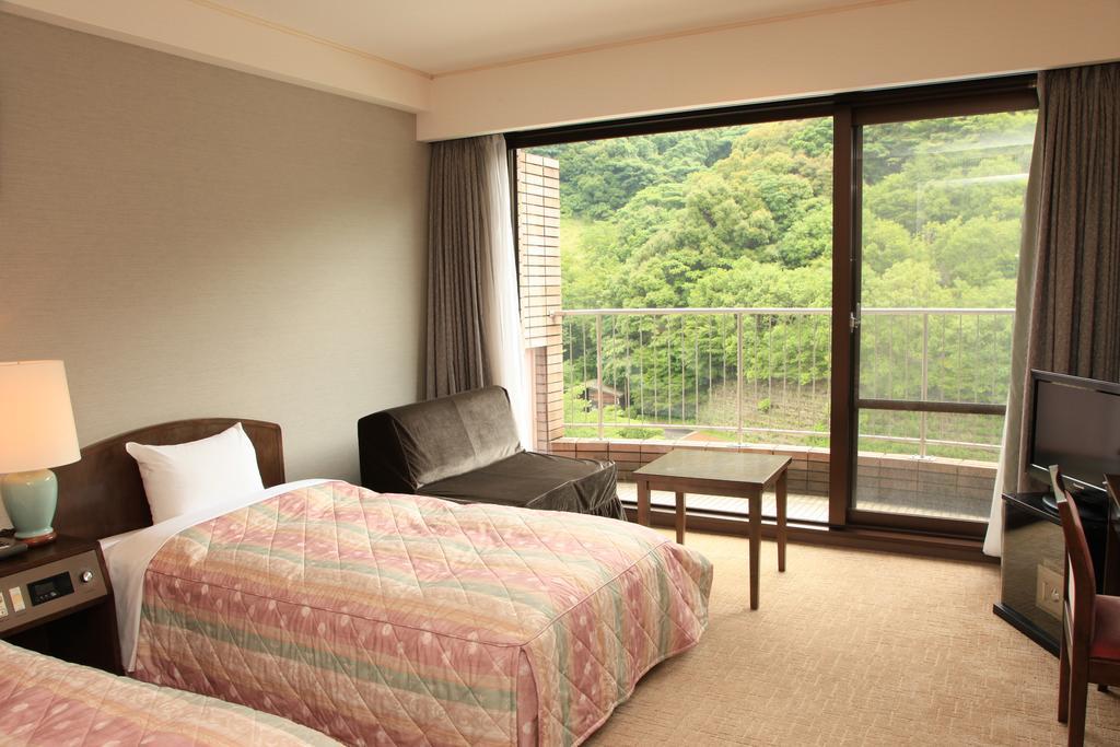 Takeo Century Hotel Bagian luar foto