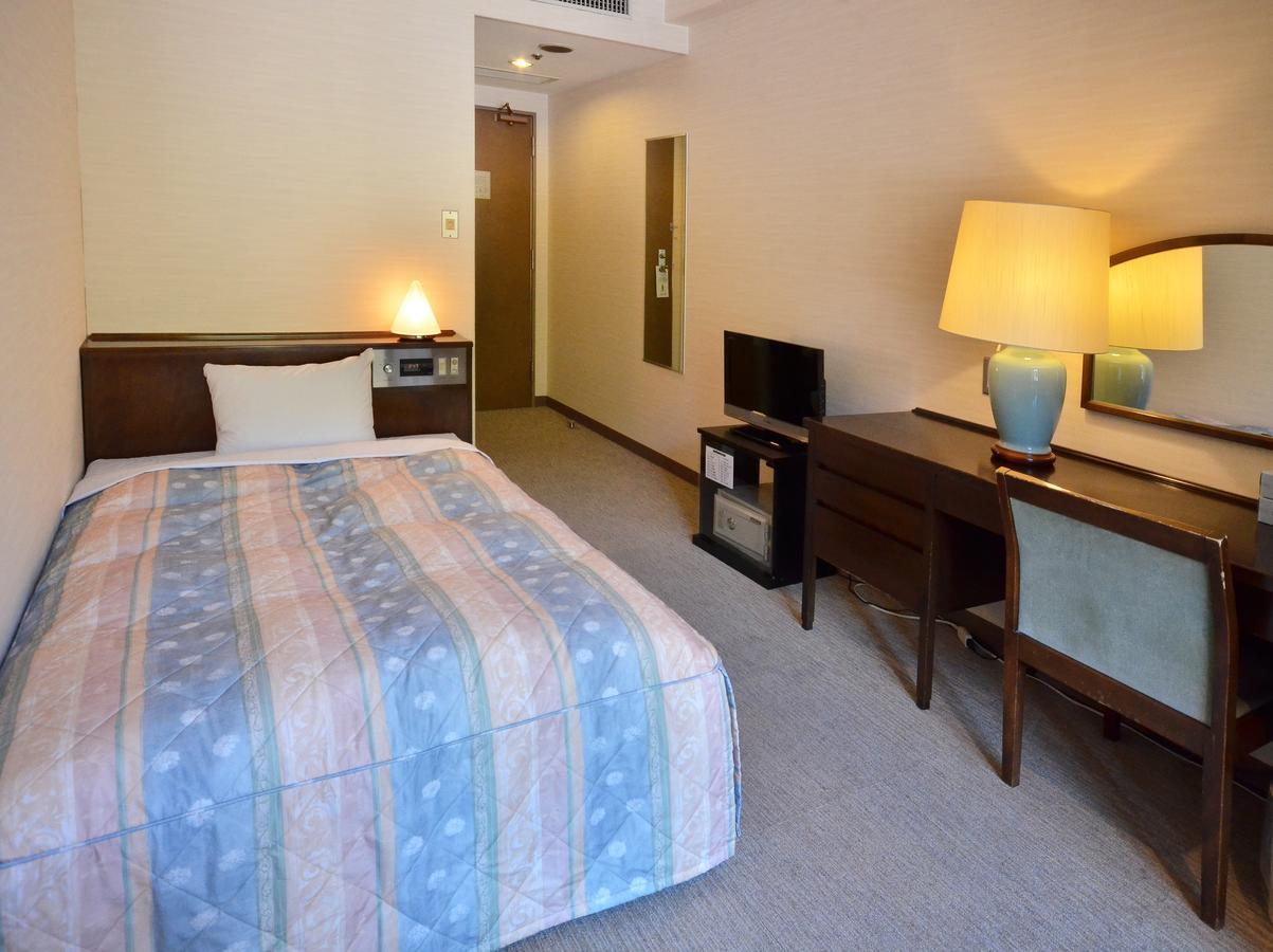 Takeo Century Hotel Bagian luar foto