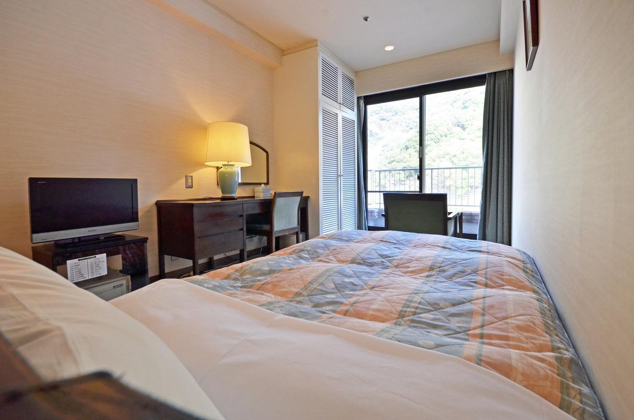 Takeo Century Hotel Bagian luar foto