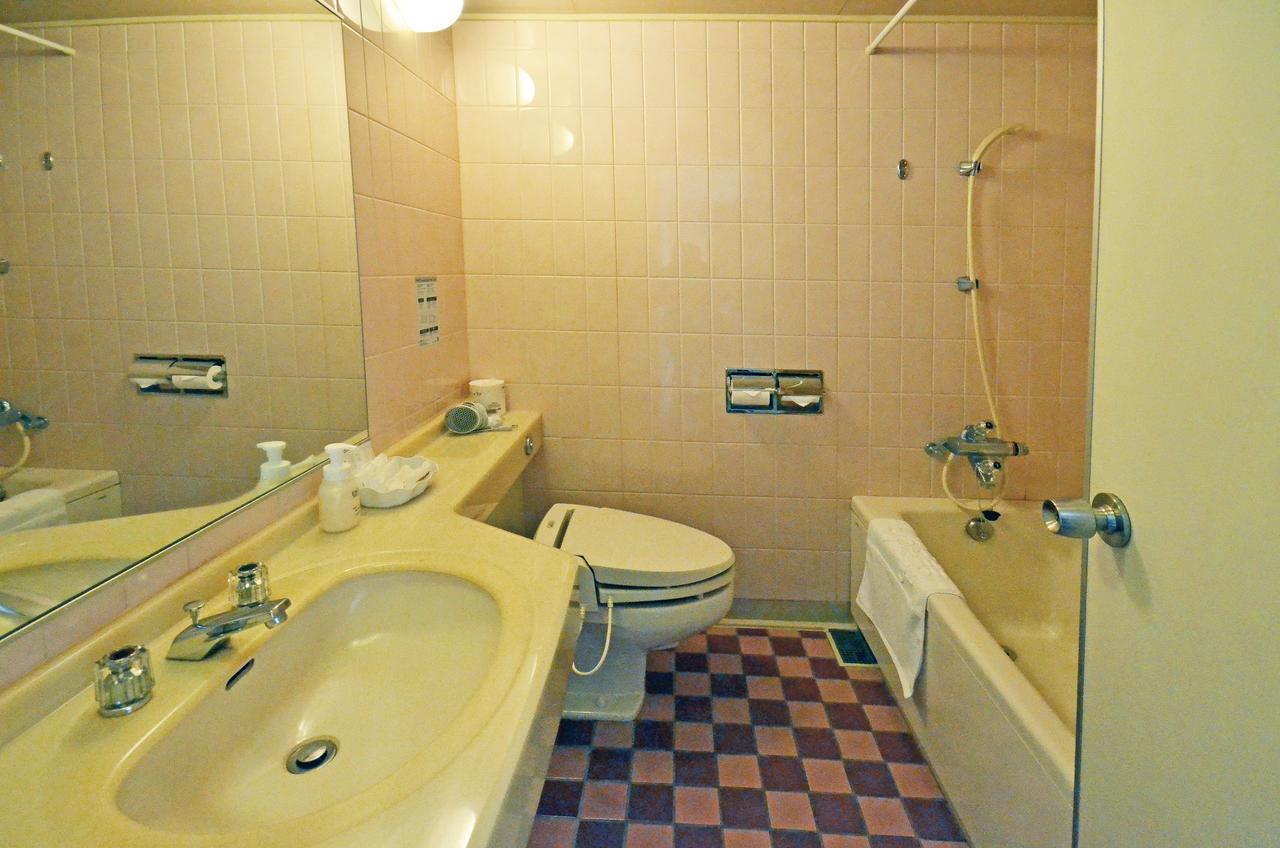 Takeo Century Hotel Bagian luar foto